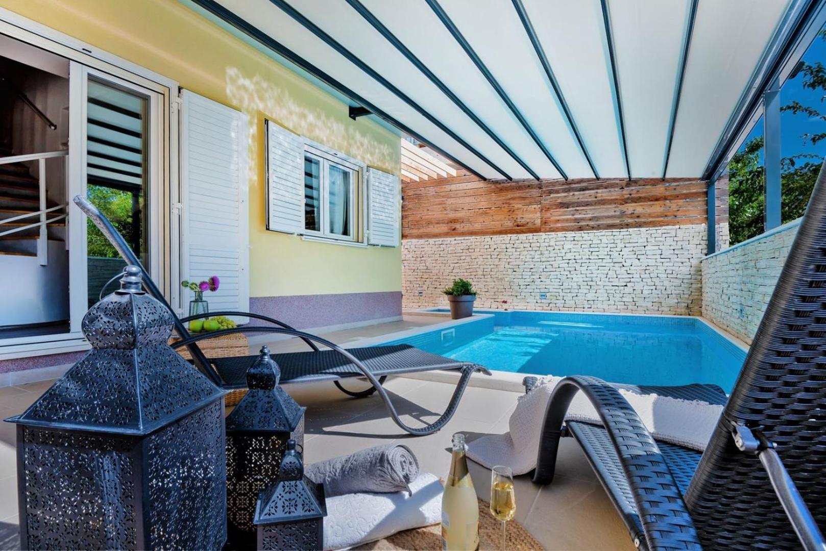 Luxury Villa Lelu With Heated Saltwater Pool, Parking, High Speed Internet, Bbq, Žrnovnica Zewnętrze zdjęcie