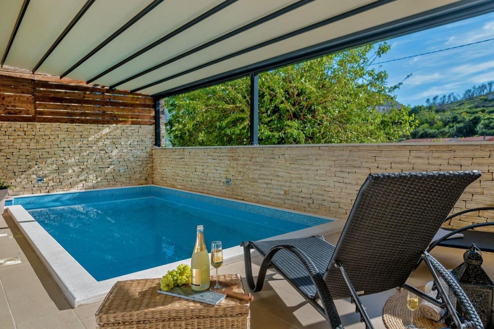 Luxury Villa Lelu With Heated Saltwater Pool, Parking, High Speed Internet, Bbq, Žrnovnica Zewnętrze zdjęcie